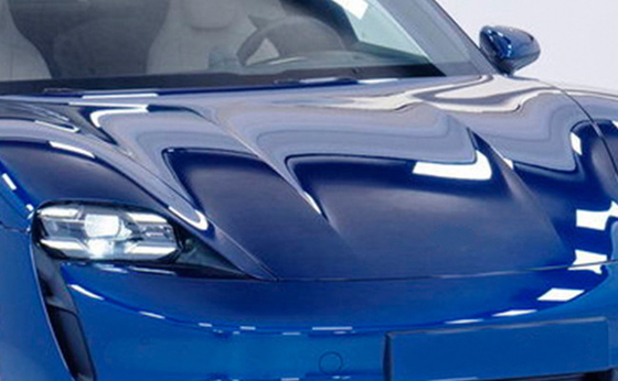 Il film blu scorrevole dell'involucro dell'automobile di Chrome tiene la pittura a partire dai graffi e dall'usura