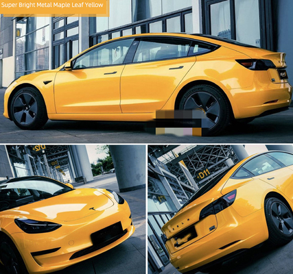 L'involucro giallo del vinile dell'automobile di lucentezza della foglia di acero metallica tiene la pittura a partire dai graffi
