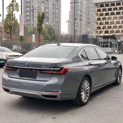 Il film di Grey Chrome Car Vinyl Wrap protegge la pittura dallo sbiadire i graffi ed i chip