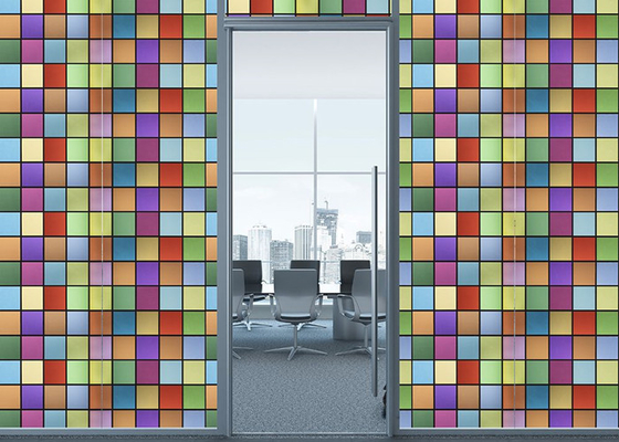 Il film decorativo di vetro di finestra di Sunproof ha colorato il modello dei quadrati