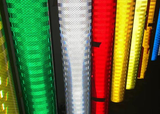 Rivestimento riflettente bianco di rivestimento prismatico ad alta intensità acrilico del segnale stradale del PVC