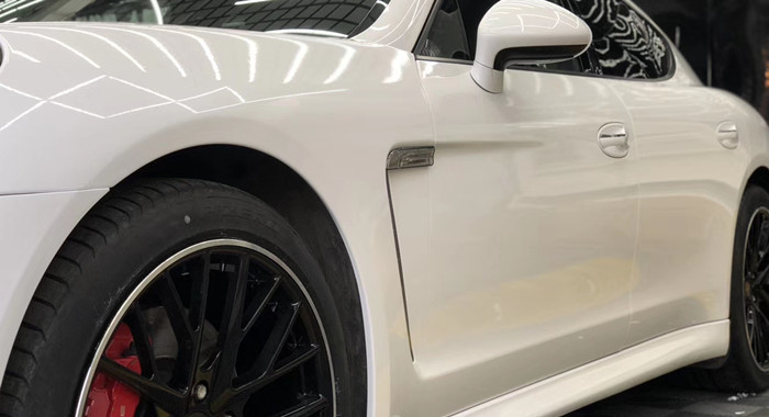 Ultra lucidi l'involucro leggero dell'automobile della prova del graffio di resistenza al calore 140gsm dell'involucro del vinile dell'avorio